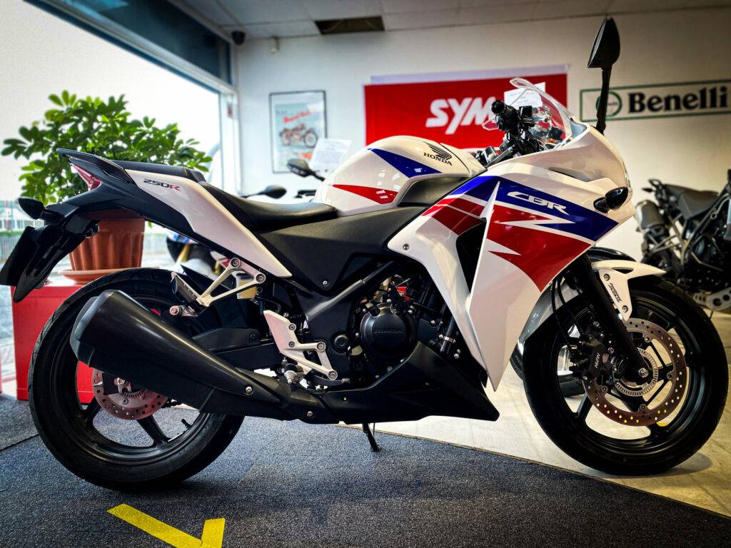 Honda CBR 250 R A2 LEGAL